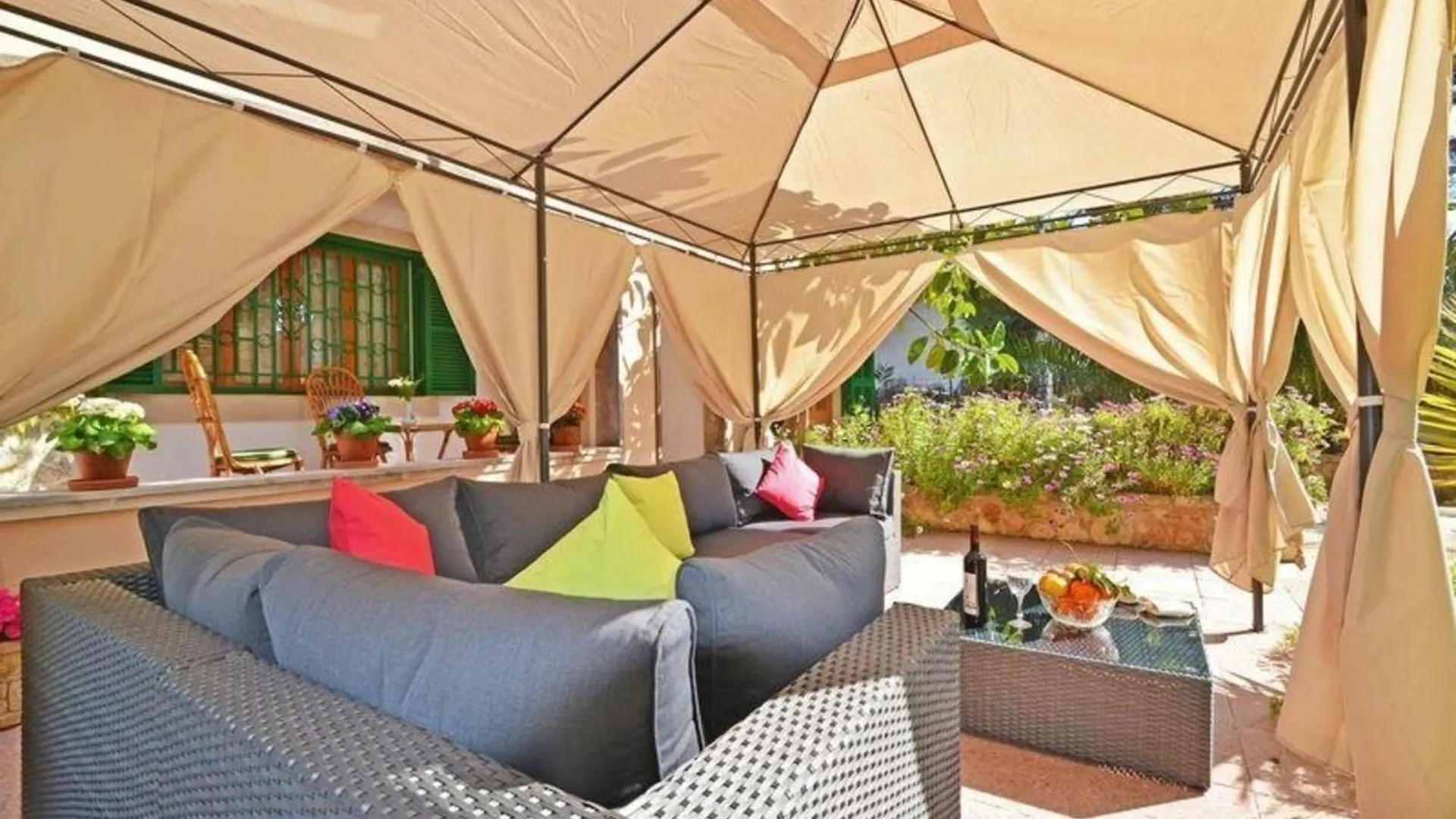 Schoene Villa Mit Pool Und Garten El Toro Nyaraló